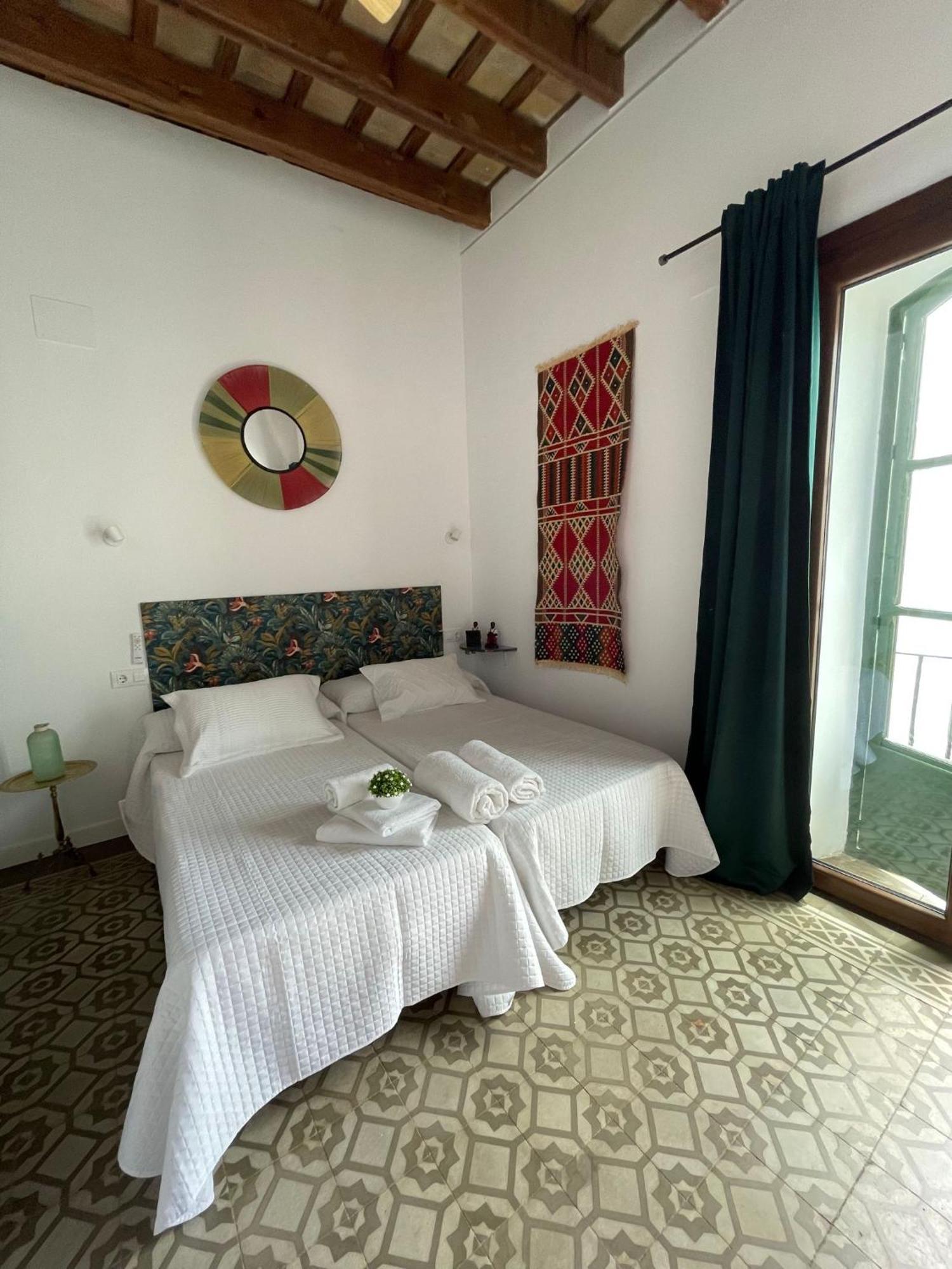 Dona Lola Rooms Conil De La Frontera Exterior photo